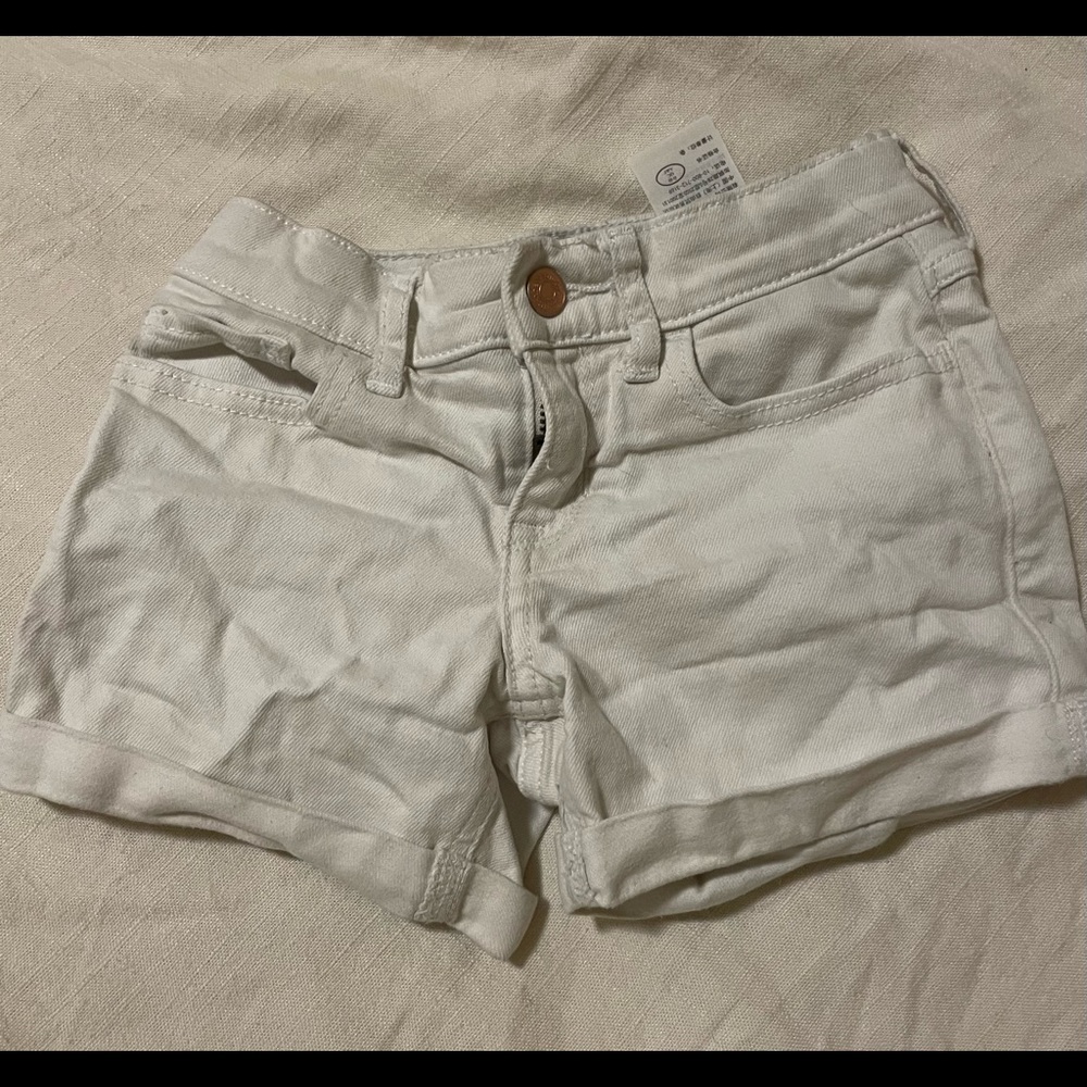 Girls Abercrombie White Denim cuffed shorts size 7/8